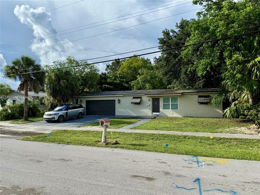 3801 SW 31st Dr, West Park FL 33023