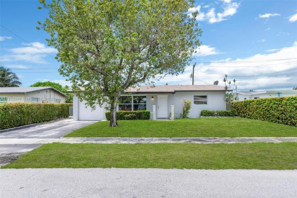 6281 Scott St, Hollywood FL 33024