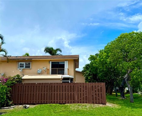 450 SE 7th St # 244, Dania Beach FL 33004