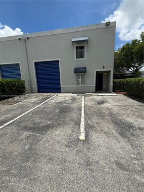 10770 NW 138th St # 5, Hialeah Gardens FL 33018