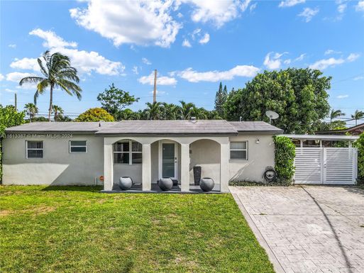 10400 SW 151st Ter, Miami FL 33176