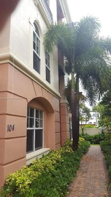 1033 NE 17th Way # 104, Fort Lauderdale FL 33304