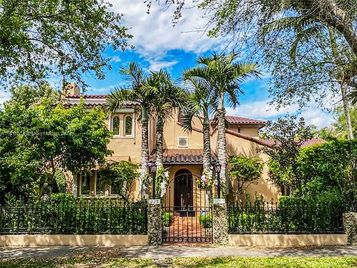 225 Alesio Ave, Coral Gables FL 33134