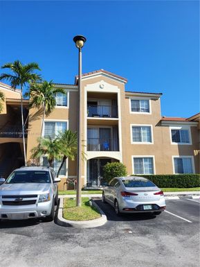 7940 N Nob Hill Rd # 305, Tamarac FL 33321