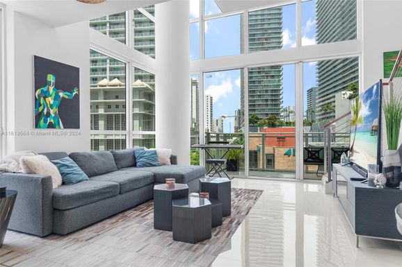 1080 Brickell Ave # 513, Miami FL 33131