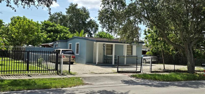 3641 SW 48th Ave, West Park FL 33023