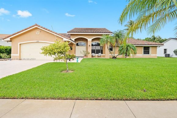 450 NW 195th Ave, Pembroke Pines FL 33029