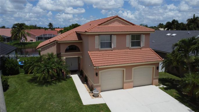 975 NW 165th Ave, Pembroke Pines FL 33028