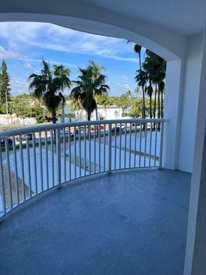 5401 Collins Ave # 129, Miami Beach FL 33140