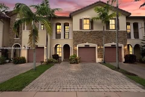 10329 NW 32nd Ter, Doral FL 33172