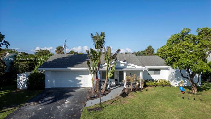 635 Jaeger Dr, Delray Beach FL 33444