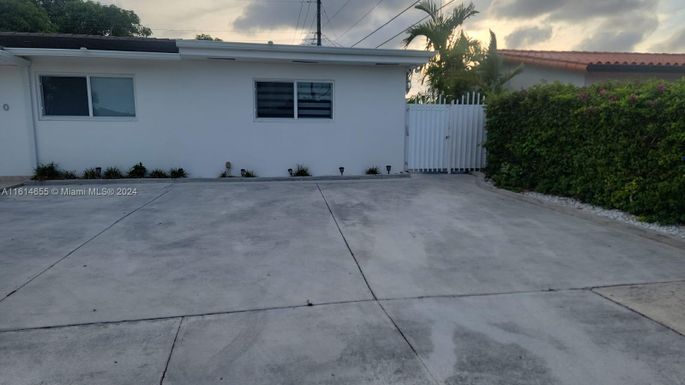 3210 SW 94th Pl # 1, Miami FL 33165