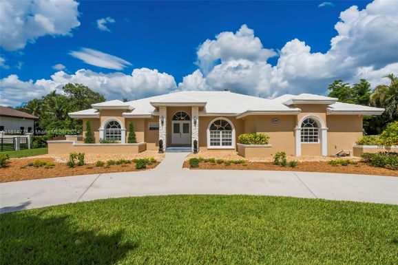 5240 Hawkhurst Ave, Southwest Ranches FL 33331