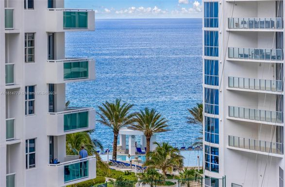 3000 S Ocean Dr # 814, Hollywood FL 33019