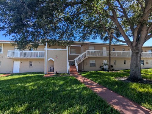 10115 Twin Lakes Dr # M, Coral Springs FL 33071