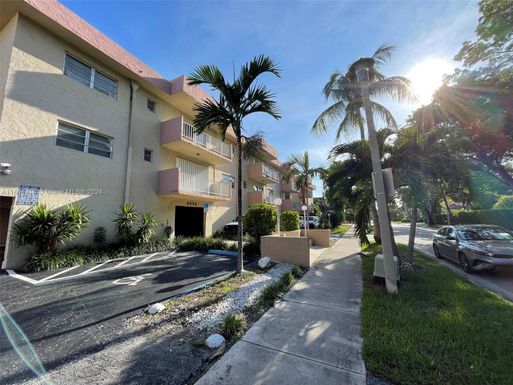 3522 NE 171st St # 103, North Miami Beach FL 33160