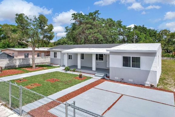 6825 NW 5th Ct, Miami FL 33150