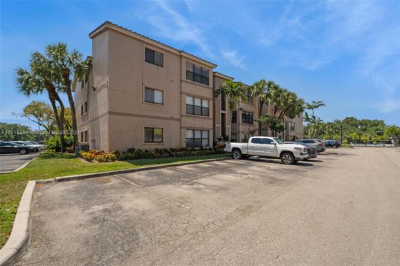 2846 S University Dr # 4102, Davie FL 33328