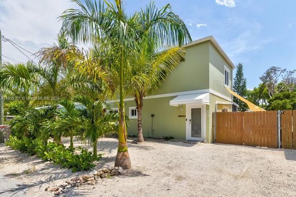 80 Le Grand Dr, Key Largo FL 33037