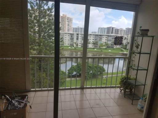 2903 Point East Dr # K606, Aventura FL 33160