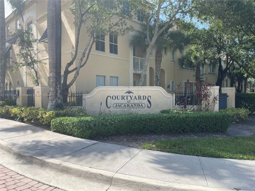 160 Jacaranda Country Club Dr # 201, Plantation FL 33324