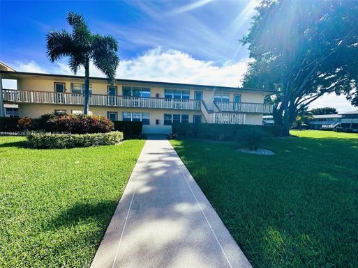 70 Dorchester D # 70, West Palm Beach FL 33417