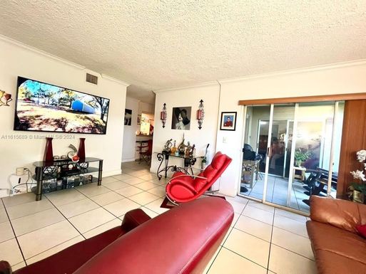 18810 NW 57th Ave # 102, Hialeah FL 33015