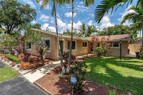 2717 SW 46th St, Dania Beach FL 33312