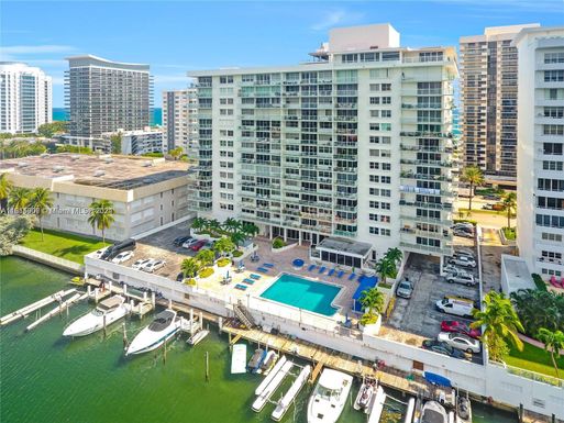 5750 Collins Ave # 14A, Miami Beach FL 33140