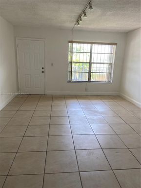 271 NW 177th St # 214, Miami Gardens FL 33169