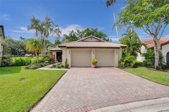 2034 Montpeliar, Weston FL 33326