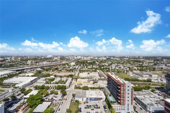 1600 NE 1st Ave # 2911, Miami FL 33132