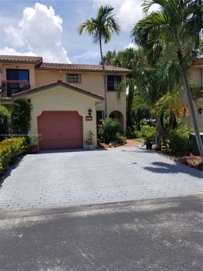 2315 El Cid Ct, Davie FL 33324