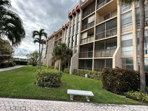 2001 Atlantic Shores Blvd # 404, Hallandale Beach FL 33009