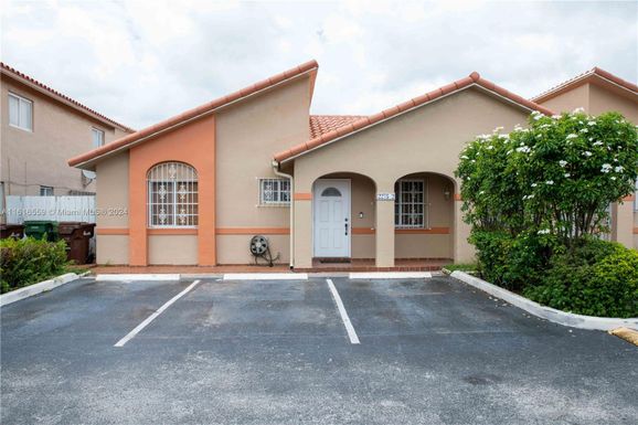 2275 W 69th St # 2275B, Hialeah FL 33016