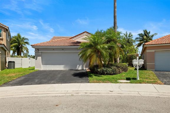 788 Sand Creek Cir, Weston FL 33327