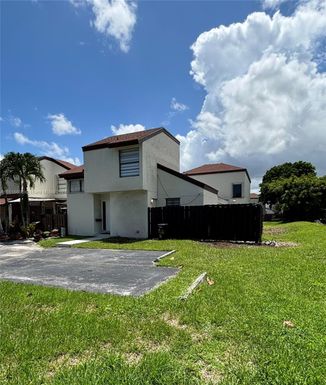 9751 NW 6th Ln # 9751, Miami FL 33172