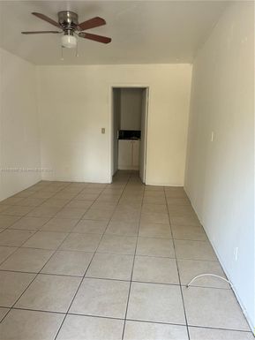 717 NE 1st St # 2, Hallandale Beach FL 33009