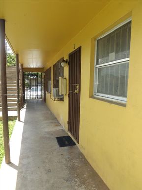 1459 NW 60th St # 4, Miami FL 33142