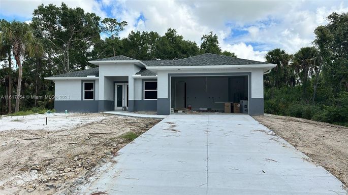 1213 Andover Dr, La Belle FL 33935