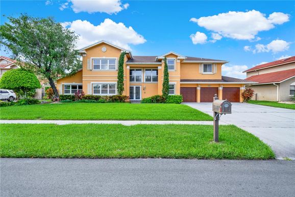 19930 NW 8th St, Pembroke Pines FL 33029