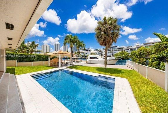 300 Atlantic Ave, Sunny Isles Beach FL 33160