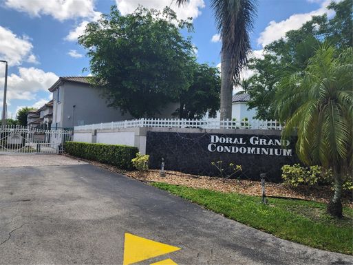 5705 NW 109th Ave # 49, Doral FL 33178