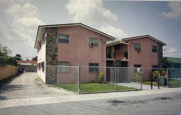 2168 NW 34th St, Miami FL 33142