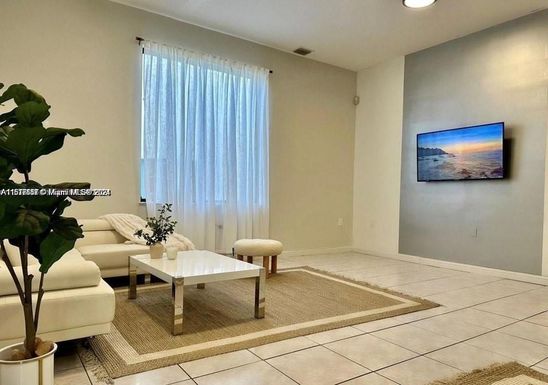 8119 Harding Ave # 5, Miami Beach FL 33141