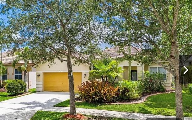 743 Tulip Cir # 743, Weston FL 33327