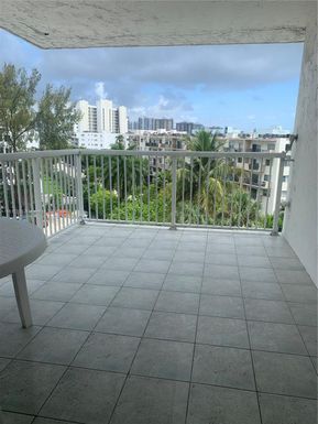 17800 Atlantic Blvd, Sunny Isles Beach FL 33160