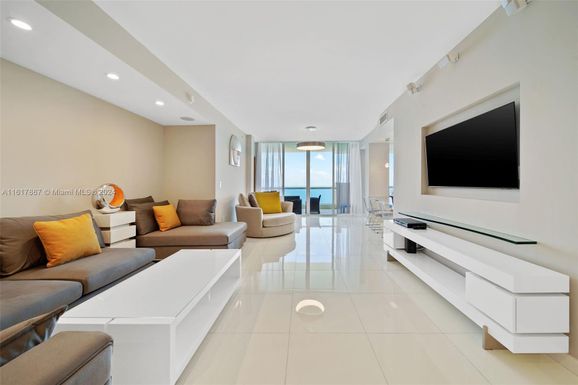 17875 Collins Ave # 4205, Sunny Isles Beach FL 33160