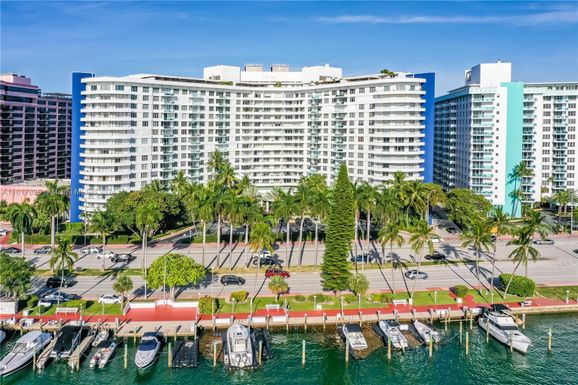 5151 Collins Ave # 422, Miami Beach FL 33140