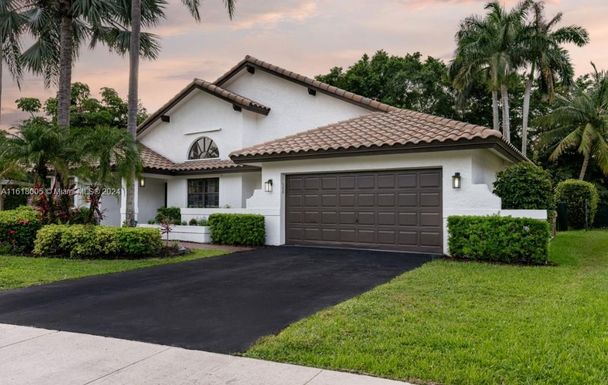 3085 Perriwinkle Cir, Davie FL 33328